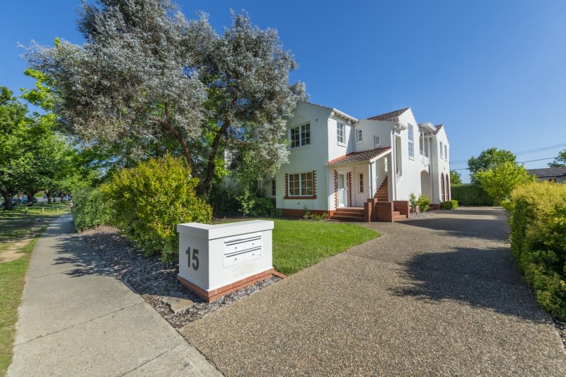 Click to view all images Lvl 1/15 Murray Crescent Griffith ACT 2603 - Image 1