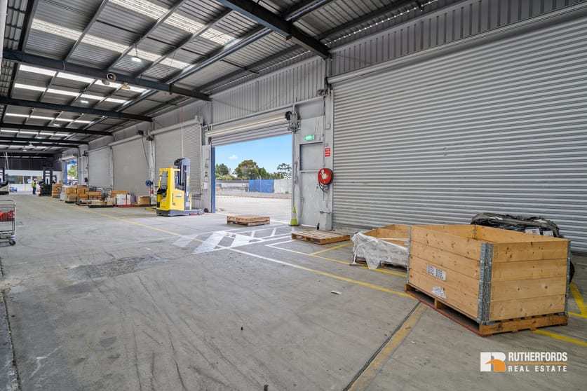 Click to view all images 209C Barry Road Campbellfield VIC 3061 - Image 2