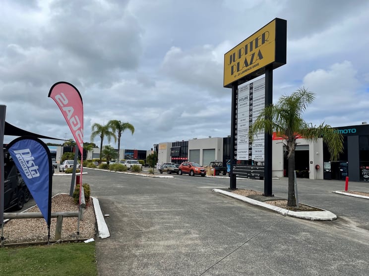 Click to view all images 4/12-20 Lawrence Dr Nerang QLD 4211 - Image 2