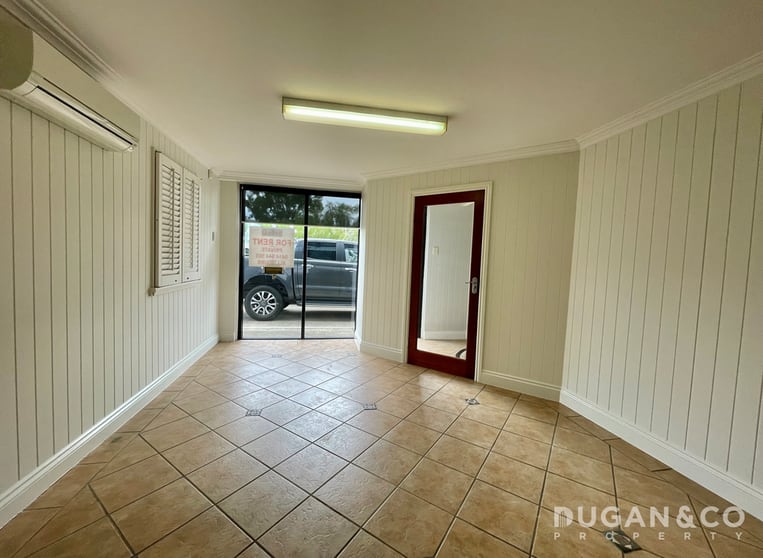 Click to view all images 5A/72 Riverside Place Morningside QLD 4170 - Image 2