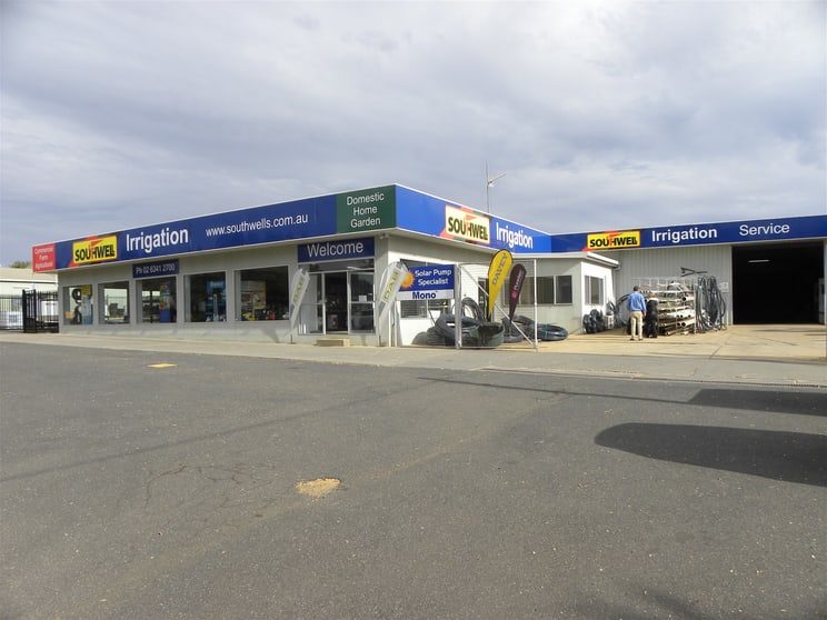 Click to view all images 13-15 Olympic Highway Cowra NSW 2794 - Image 1
