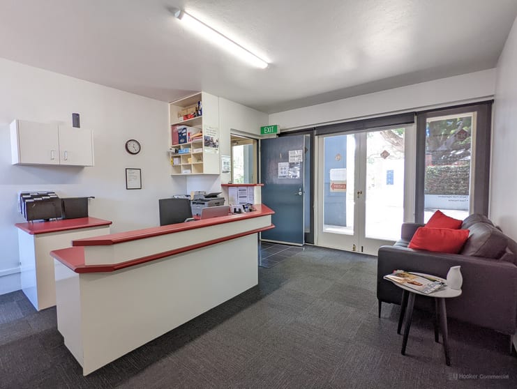1/74 Margaret Street East Toowoomba QLD 4350 - Image 2