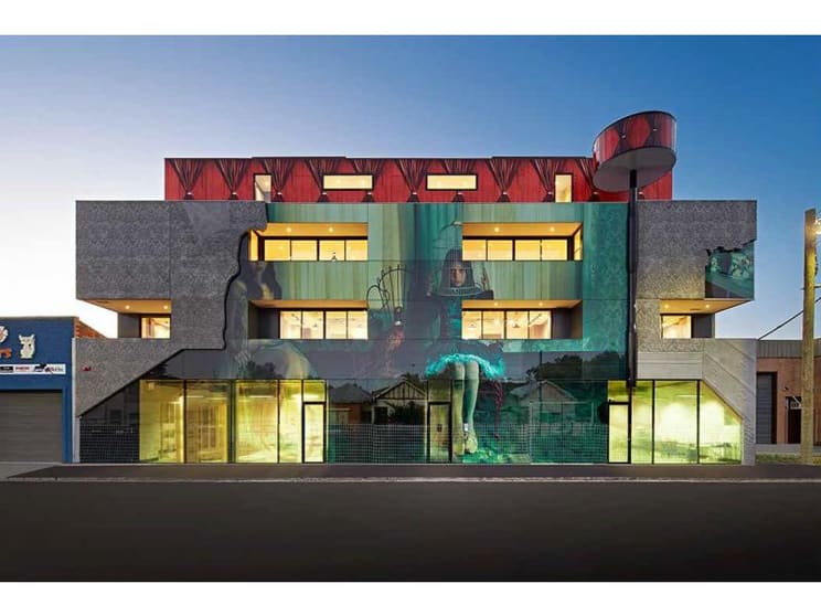 Click to view all images 17/11-19 Lithgow Street Abbotsford VIC 3067 - Image 3