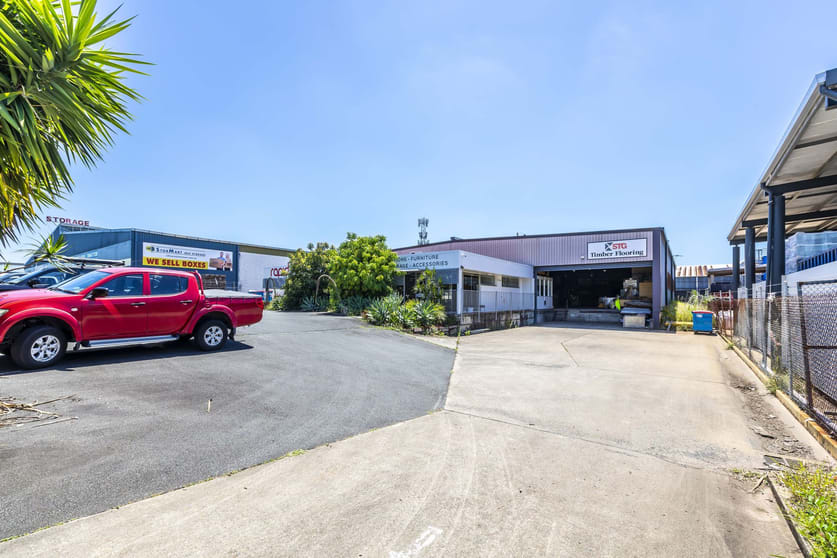 Click to view all images 31 Pineapple Street Zillmere QLD 4034 - Image 2
