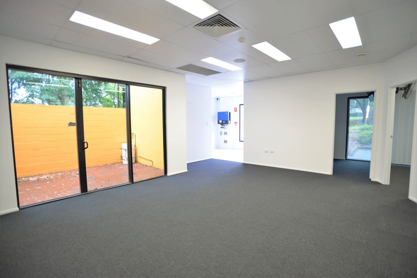 Click to view all images 3964 Pacific Highway Loganholme QLD 4129 - Image 3