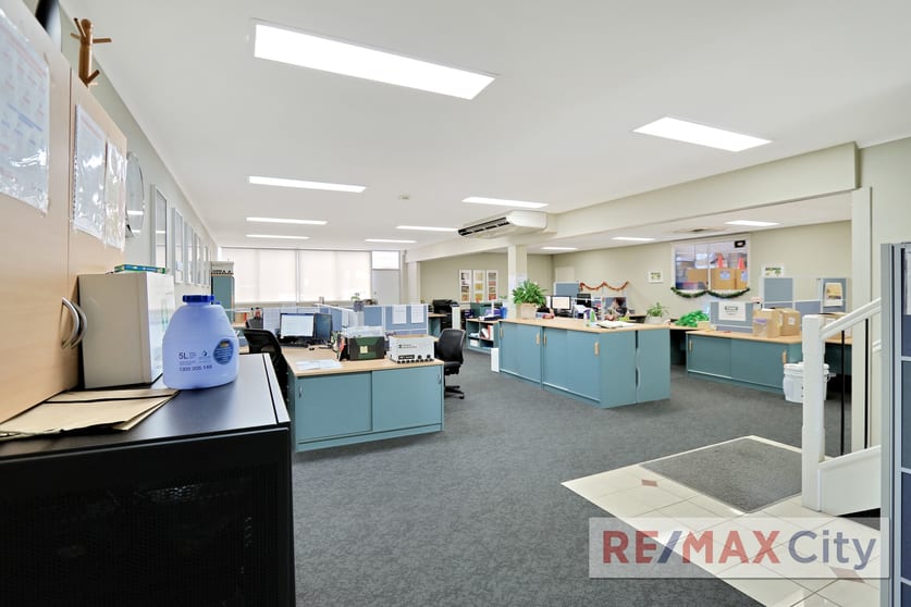 Click to view all images Unit 3/32 Windorah Street Stafford QLD 4053 - Image 2