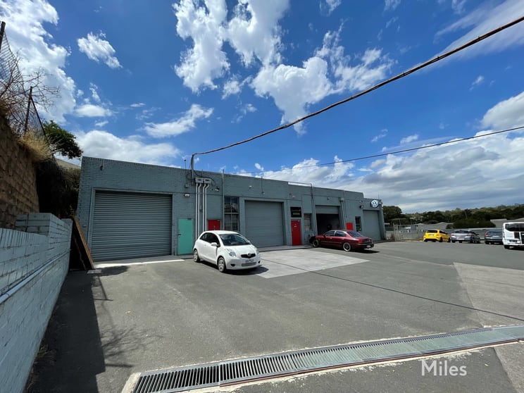 Click to view all images 4/13 Brougham Street Eltham VIC 3095 - Image 1