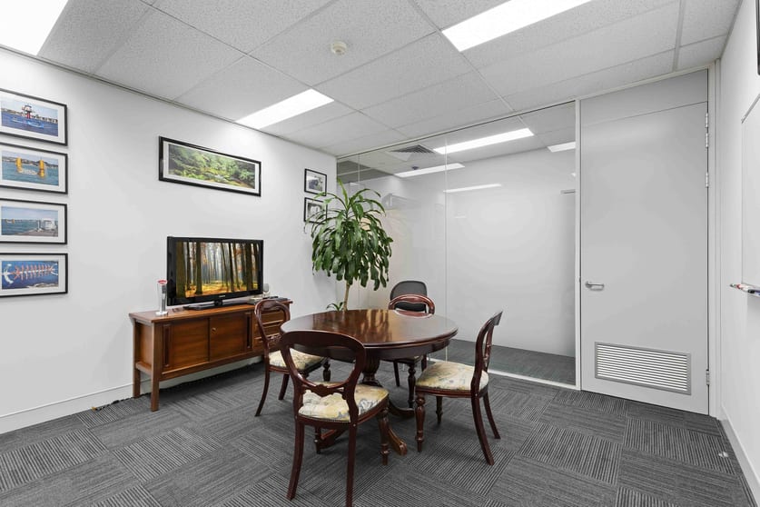 Click to view all images UEW/1 Clunies Ross Court Eight Mile Plains QLD 4113 - Image 3