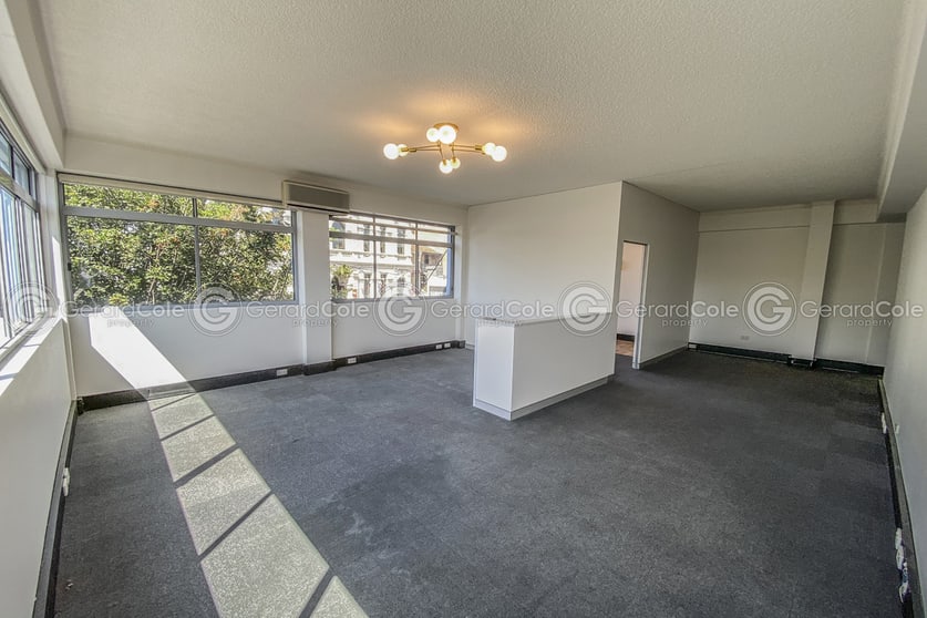 Click to view all images 4/323 Darling Street Balmain NSW 2041 - Image 2