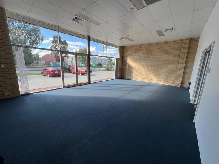 Click to view all images 5/126-130 Bannister Road Canning Vale WA 6155 - Image 2
