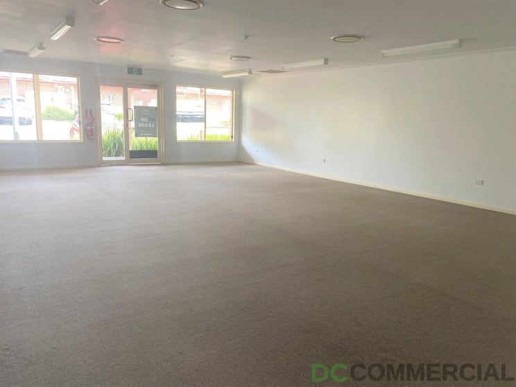 Click to view all images 5/10486 New England Highway Highfields QLD 4352 - Image 1