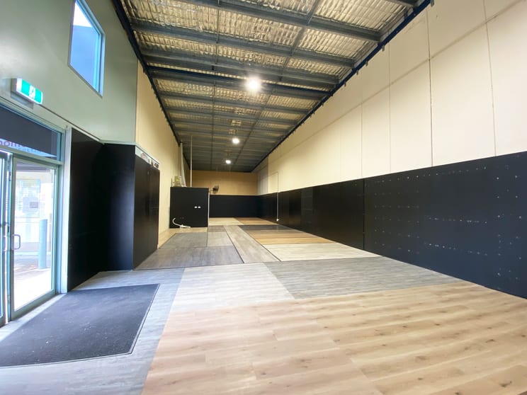 Click to view all images 1/140-142 Russell Street Emu Plains NSW 2750 - Image 2