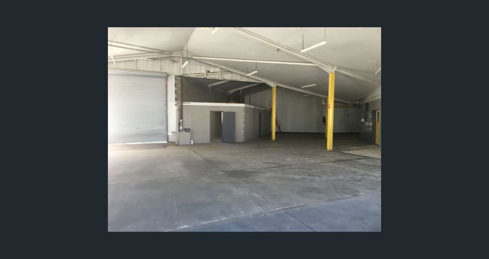 Click to view all images 2/8 Enterprise Street Salisbury QLD 4107 - Image 2