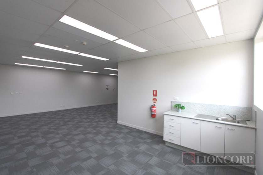 Click to view all images Stones Corner QLD 4120 - Image 3