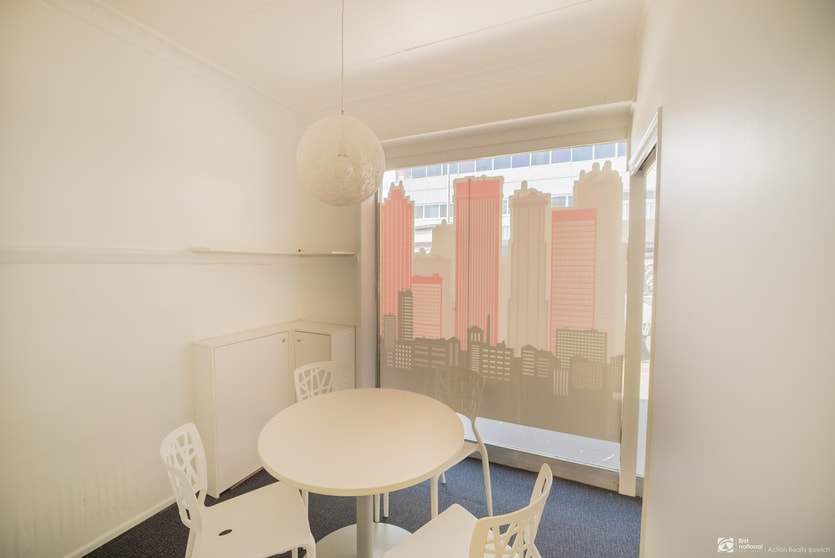 Click to view all images 91 Brisbane Street Ipswich QLD 4305 - Image 2