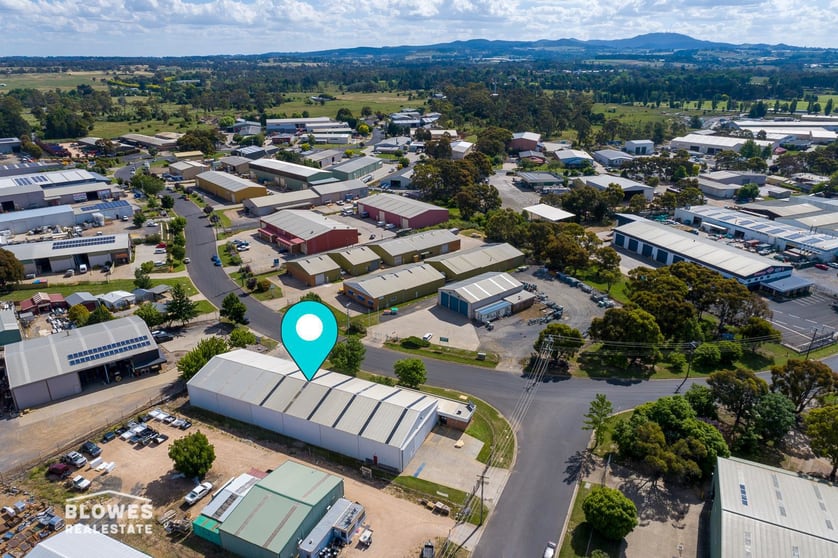 Click to view all images 2 Hawthorn Pl Orange NSW 2800 - Image 1