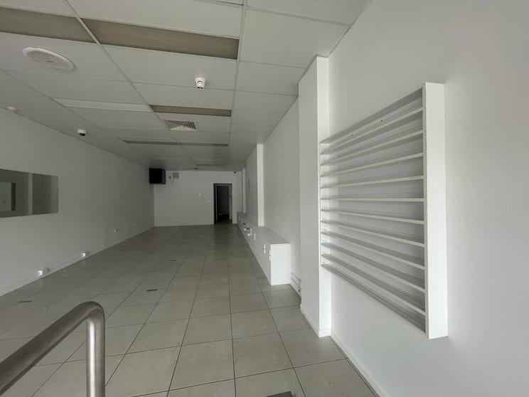 Click to view all images Bourbong St Bundaberg Central QLD 4670 - Image 2