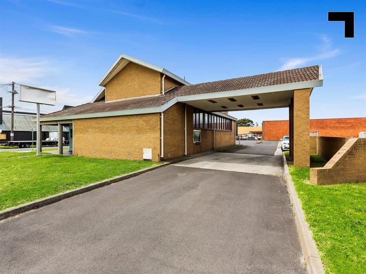 Click to view all images 246 Boundary Road Braeside VIC 3195 - Image 3