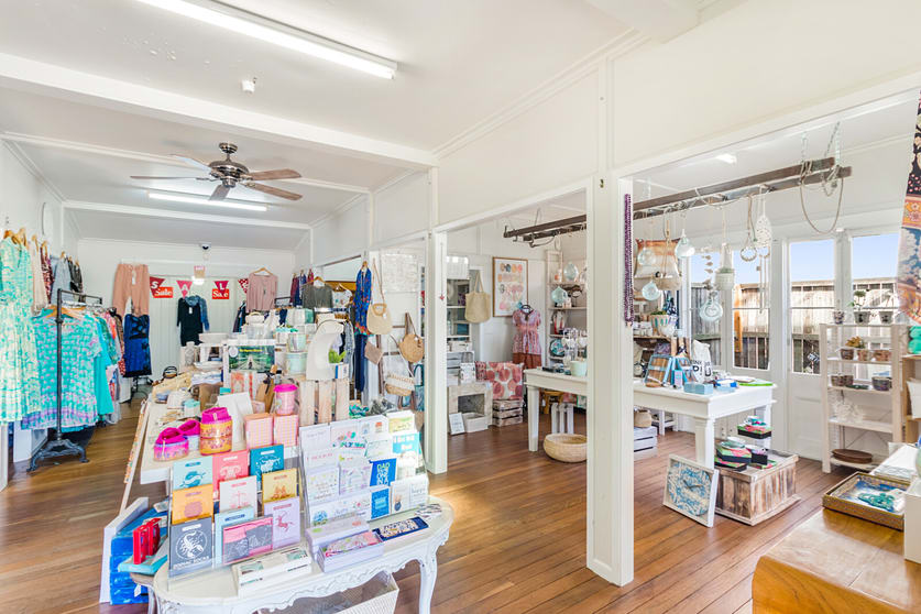Click to view all images 10 Ormuz Avenue Caloundra QLD 4551 - Image 3