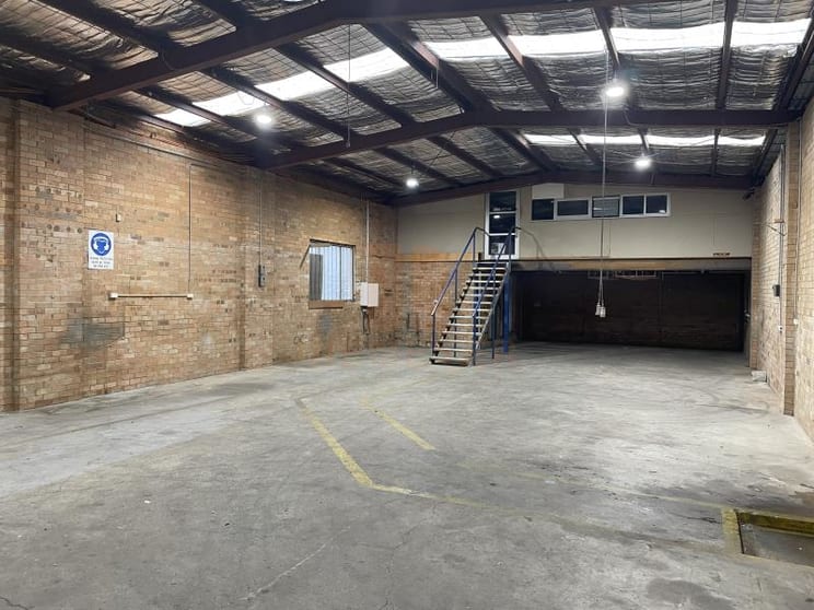 Click to view all images Unit 10/112 Ashford Avenue Milperra NSW 2214 - Image 2