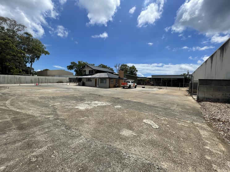 Click to view all images 3 & 4/1422 New Cleveland Road Capalaba QLD 4157 - Image 2