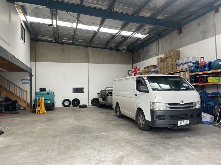 Click to view all images 3/32 Chelmsford Street Williamstown VIC 3016 - Image 2