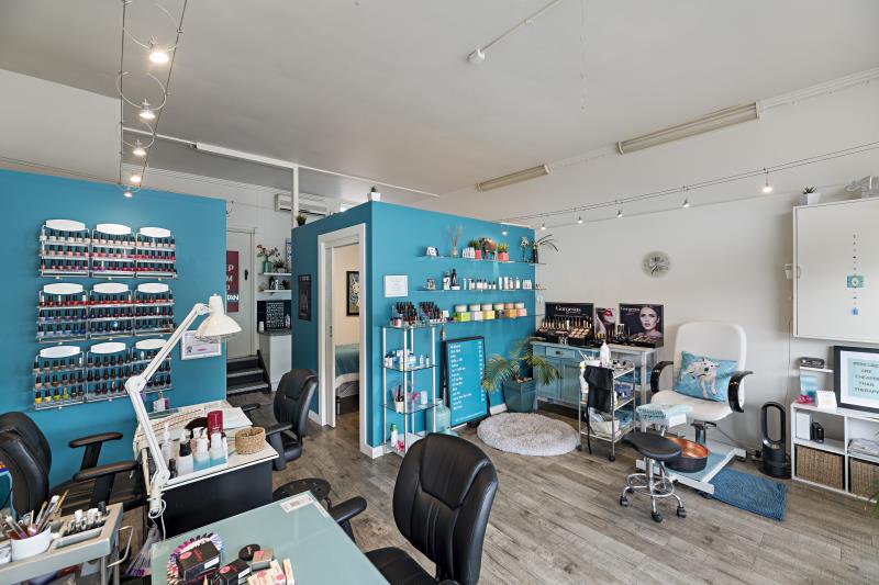 Click to view all images Whole Building/219 Hawthorn Road Caulfield North VIC 3161 - Image 3