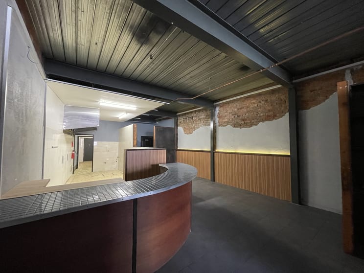Click to view all images 726 Mt Alexander Road Moonee Ponds VIC 3039 - Image 3
