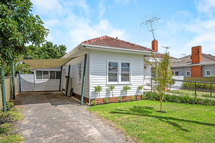 Click to view all images 123 Hume Street Wodonga VIC 3690 - Image 3