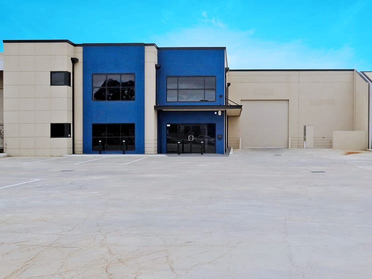 Click to view all images 12 Bombardier Rd Wangara WA 6065 - Image 2