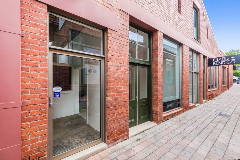 Click to view all images 369 Hargreaves Street Bendigo VIC 3550 - Image 1