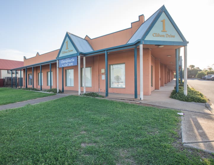 Click to view all images 3/1 Clifton Drive Bacchus Marsh VIC 3340 - Image 1