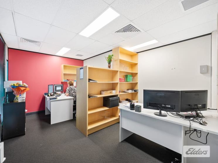 Click to view all images 32 Logan Road Woolloongabba QLD 4102 - Image 3