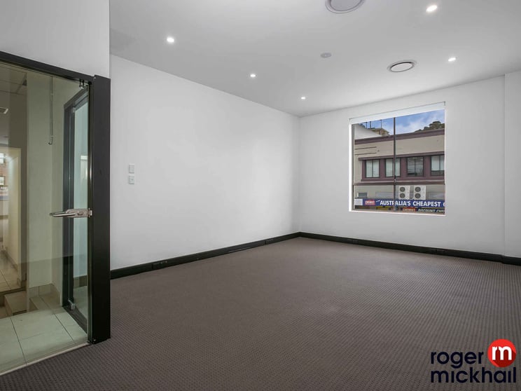 Click to view all images 2/72A Great North Road Five Dock NSW 2046 - Image 3