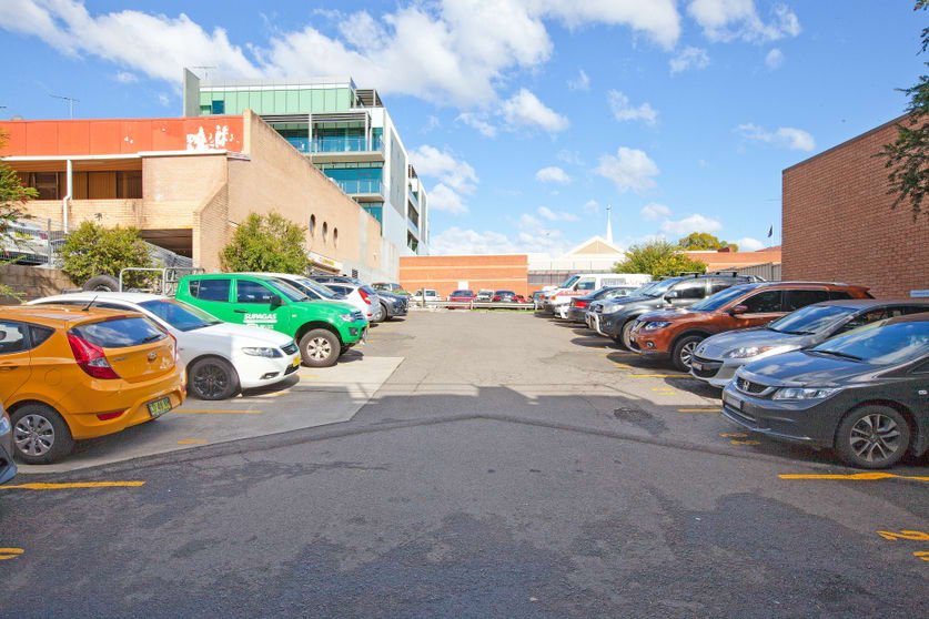 Click to view all images Suite 5/76 Henry Street Penrith NSW 2750 - Image 3