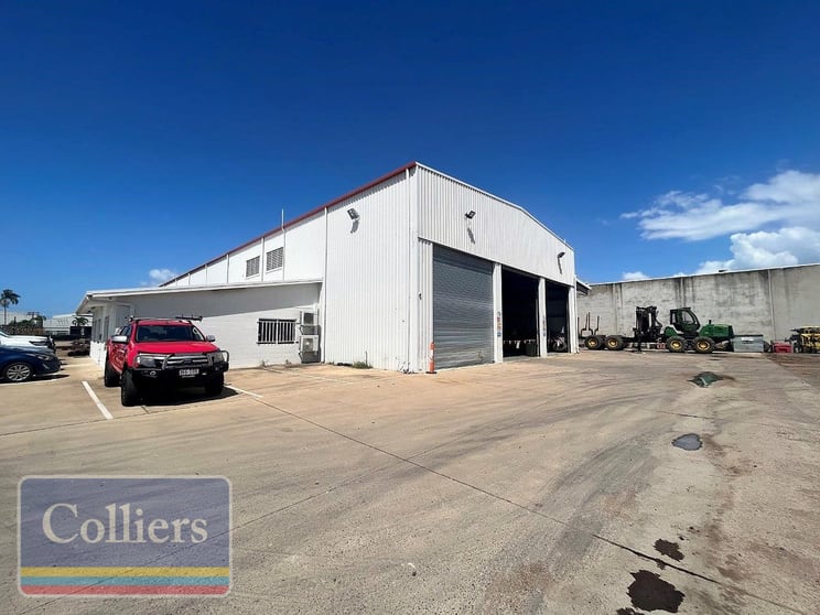 Click to view all images 2/9-11 Caldwell Street Garbutt QLD 4814 - Image 1