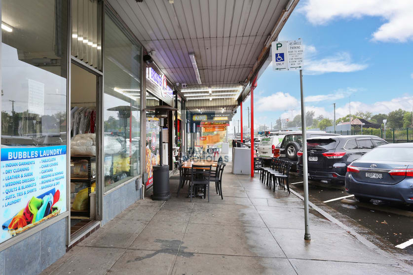 Click to view all images 3/8A Sunnyholt Road Blacktown NSW 2148 - Image 2