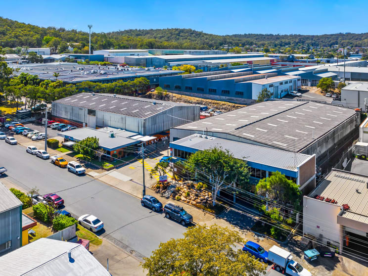 Click to view all images 27 Pentex Street Salisbury QLD 4107 - Image 2