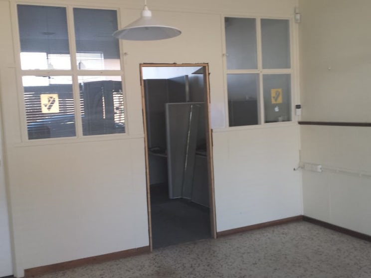 Click to view all images 132B Wood Street Preston VIC 3072 - Image 3