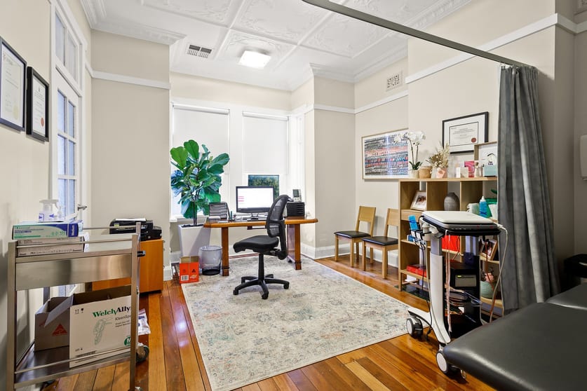 Click to view all images 1/405-407 Crown Street Wollongong NSW 2500 - Image 1