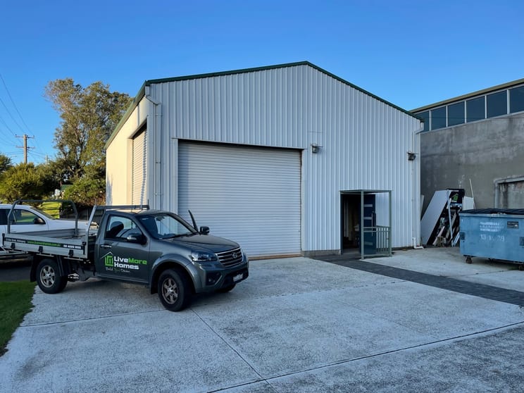 Click to view all images 33 Ellen Street Wollongong NSW 2500 - Image 2