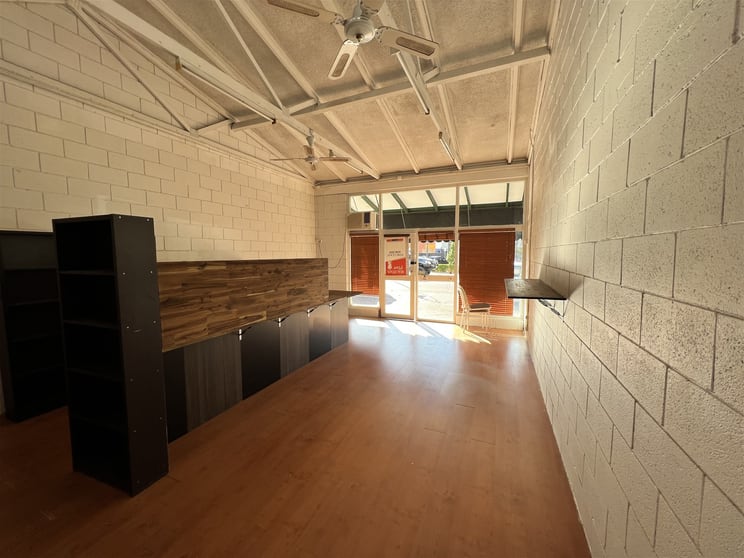 Click to view all images 5/2 The Crescent Midland WA 6056 - Image 3