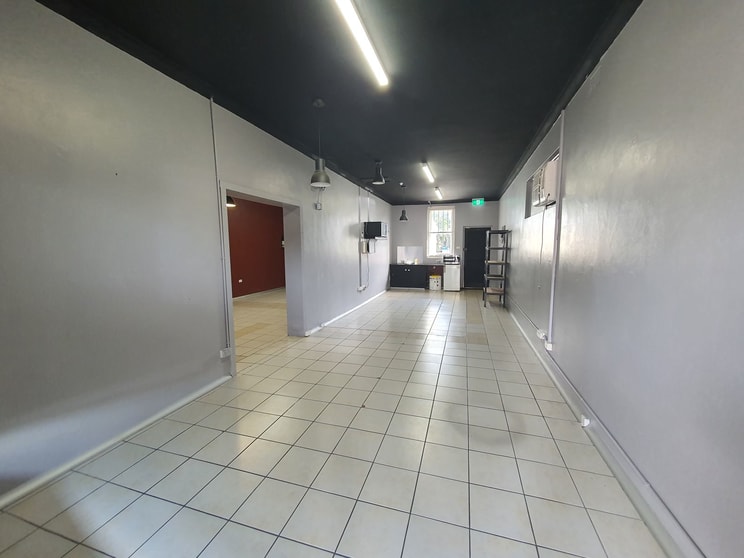 Click to view all images 620/622 Pacific Hwy Belmont NSW 2280 - Image 2