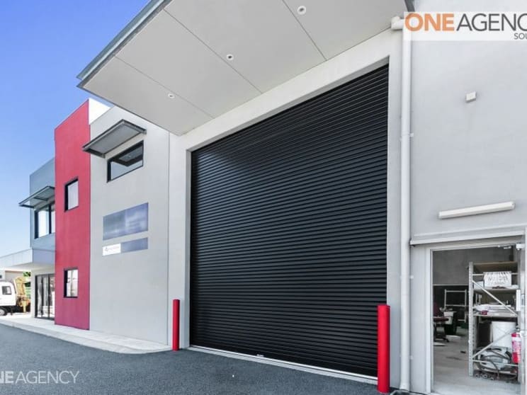 Click to view all images 2/3 Jaggs Way Kardinya WA 6163 - Image 1