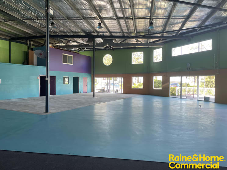 Click to view all images 4/6 Botham Close Charmhaven NSW 2263 - Image 2