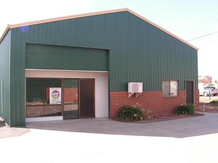 Click to view all images Factory 1/203-205 Woodward Road Golden Square VIC 3555 - Image 1