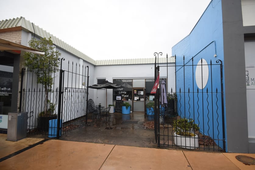 Click to view all images 8 & 9/137 High Street Wodonga VIC 3690 - Image 2