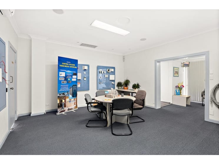 Click to view all images 1/1 Garnet Street Rockdale NSW 2216 - Image 3