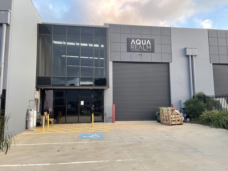 Click to view all images Unit 1/1 Geehi Way Ravenhall VIC 3023 - Image 2