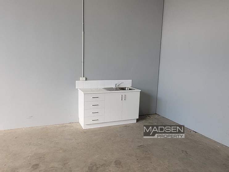 Unit 2/42 Walker Street Tennyson QLD 4105 - Image 3